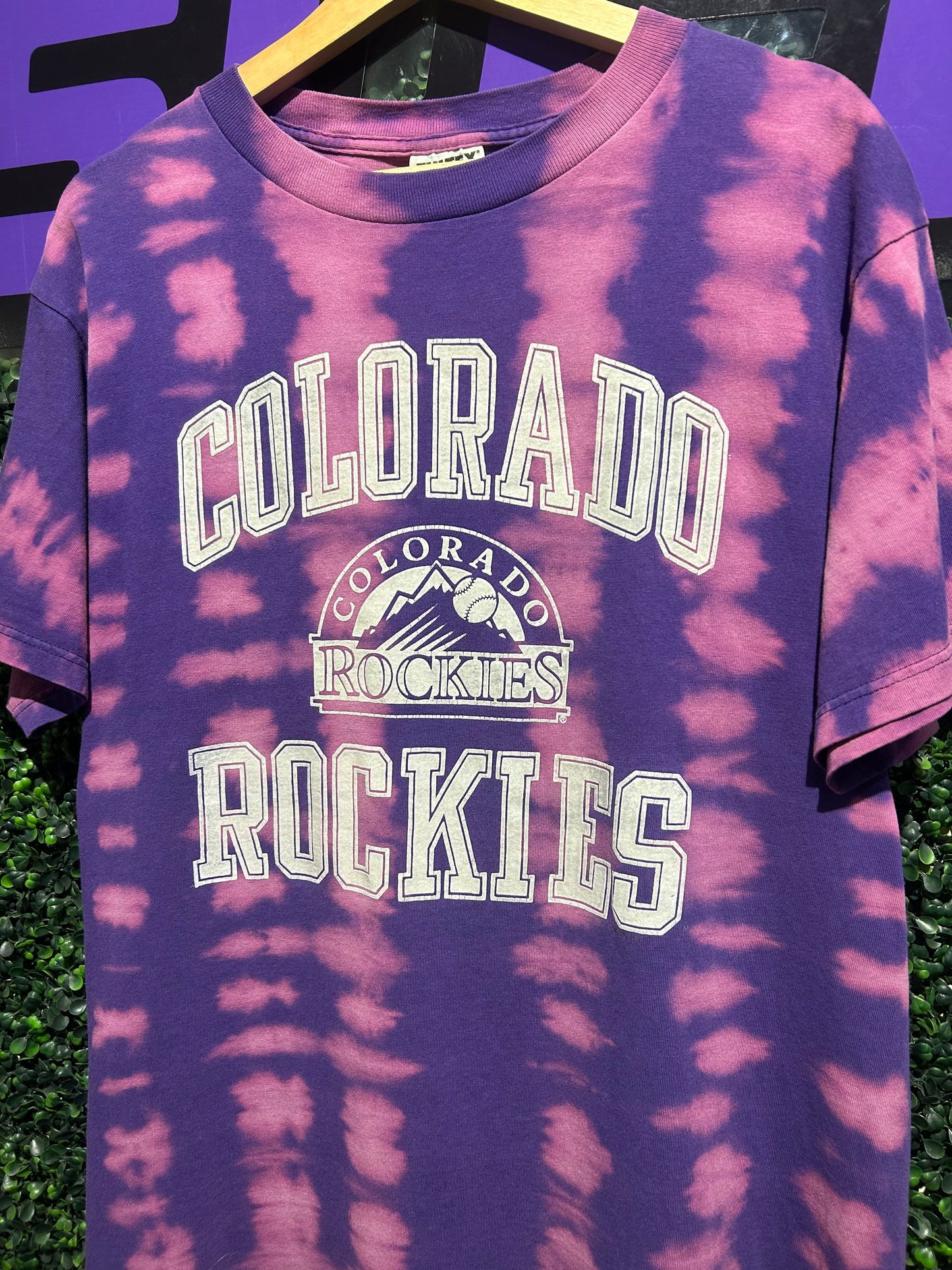 90s Colorado Rockies Tie-Dye T-Shirt. Size Large