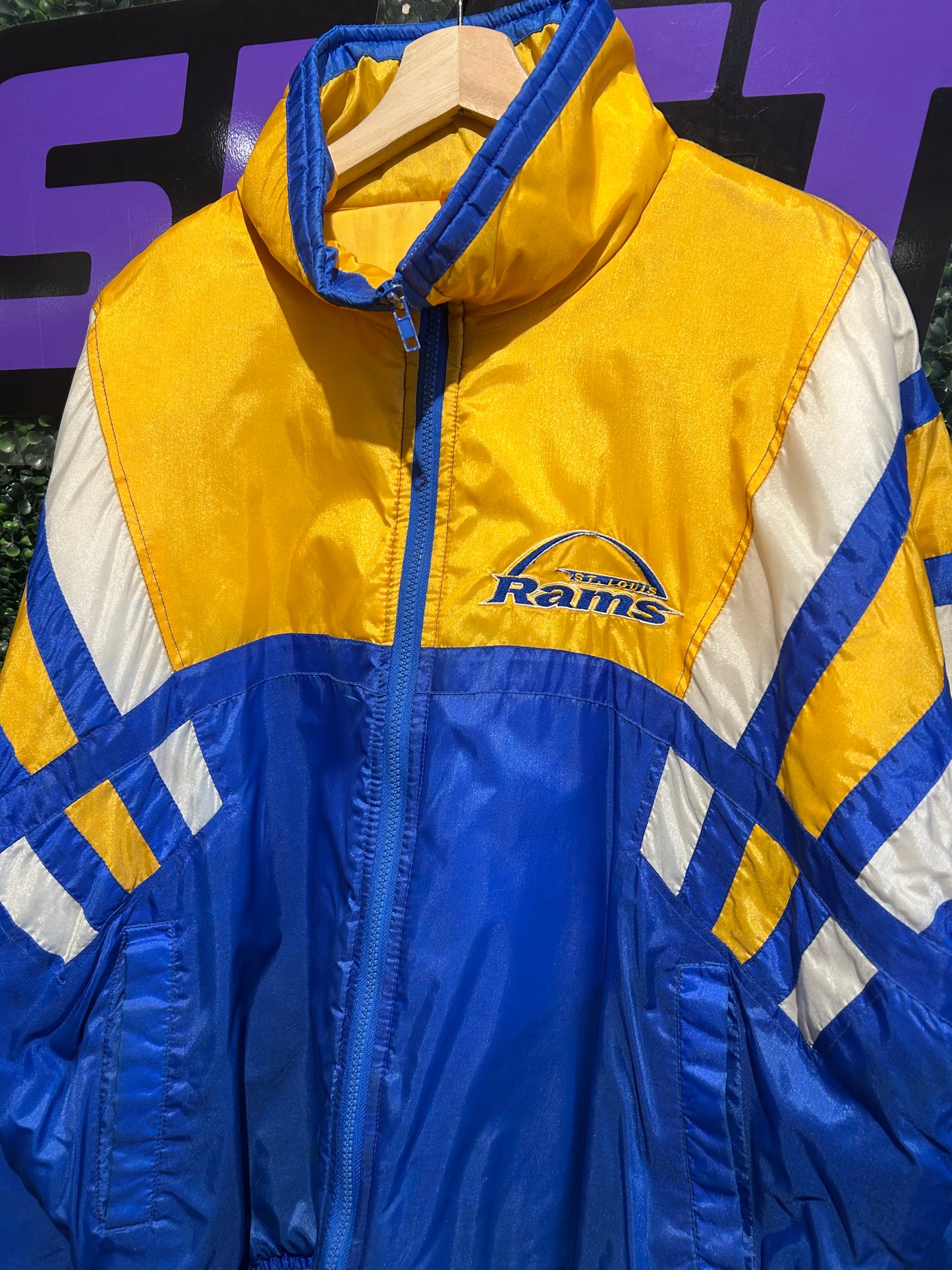 Vintage NFL Game Day St. Louis Rams Puffer Jacket. Size L/XL