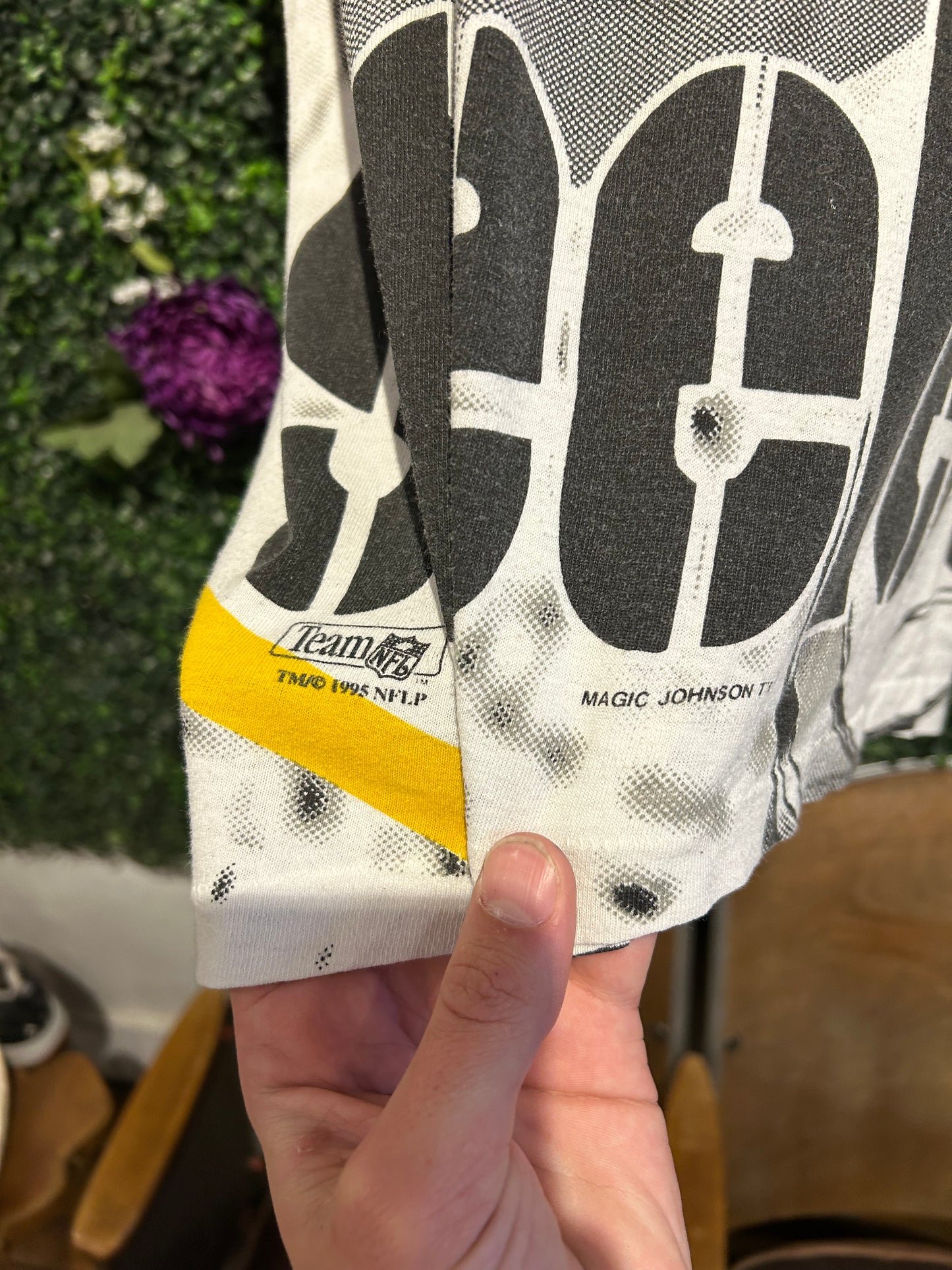1995 Pittsburgh Steelers Magic Johnson T’s AOP T-Shirt. Size L/XL