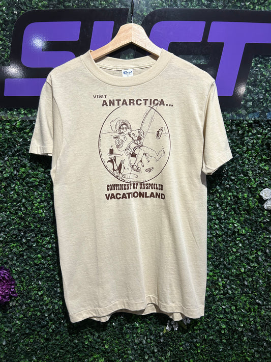 1982 Visit Antarctica T-Shirt. Size M/L