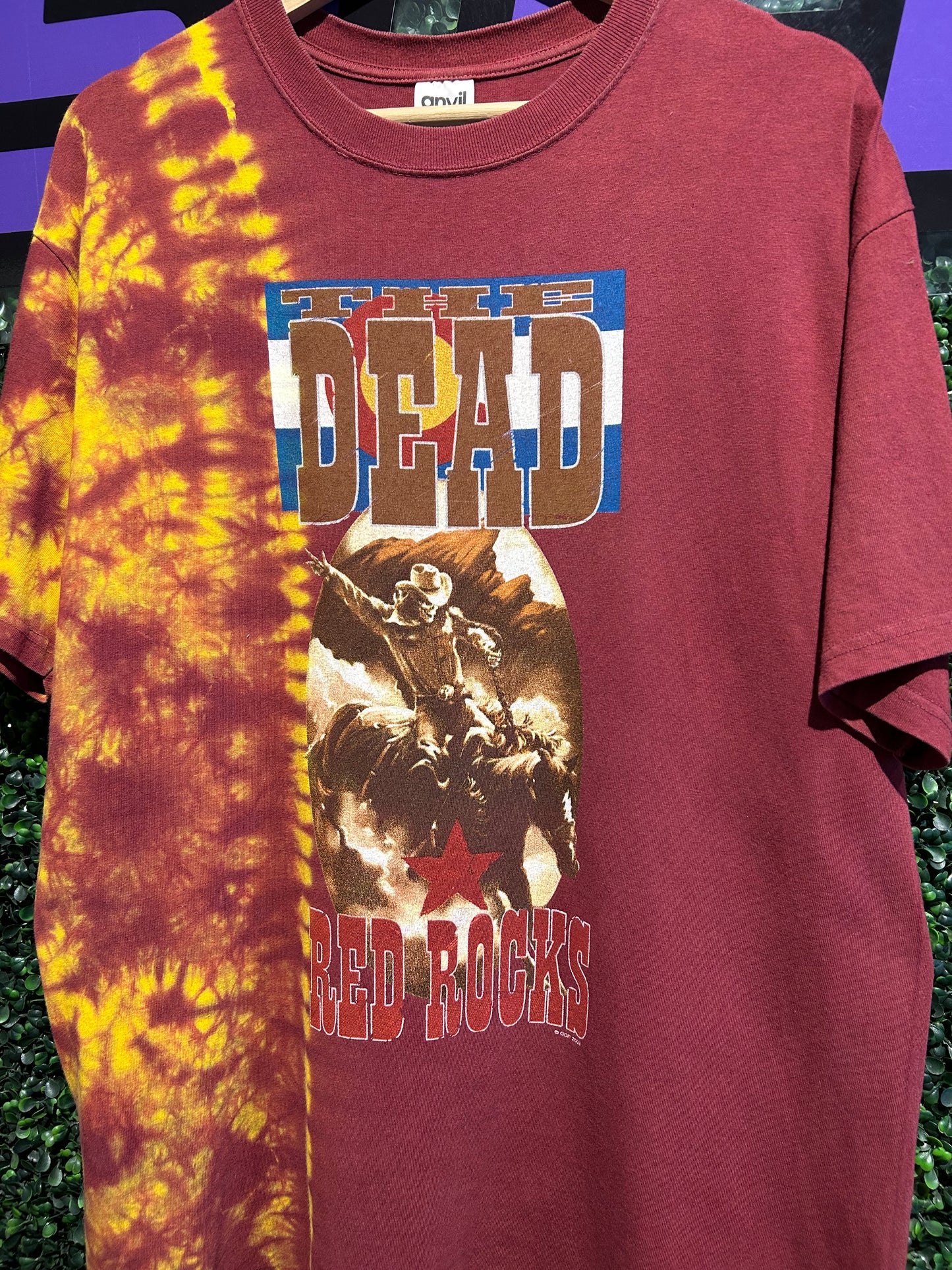2003 Dead Rocks Grateful Dead Red Rocks Tie-Dye T-Shirt. Size Large