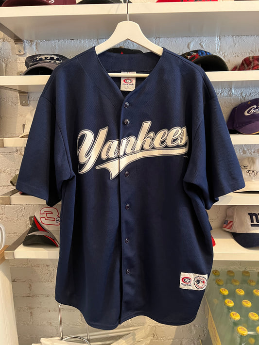 2002 Derek Jeter Yankees Jersey size XL