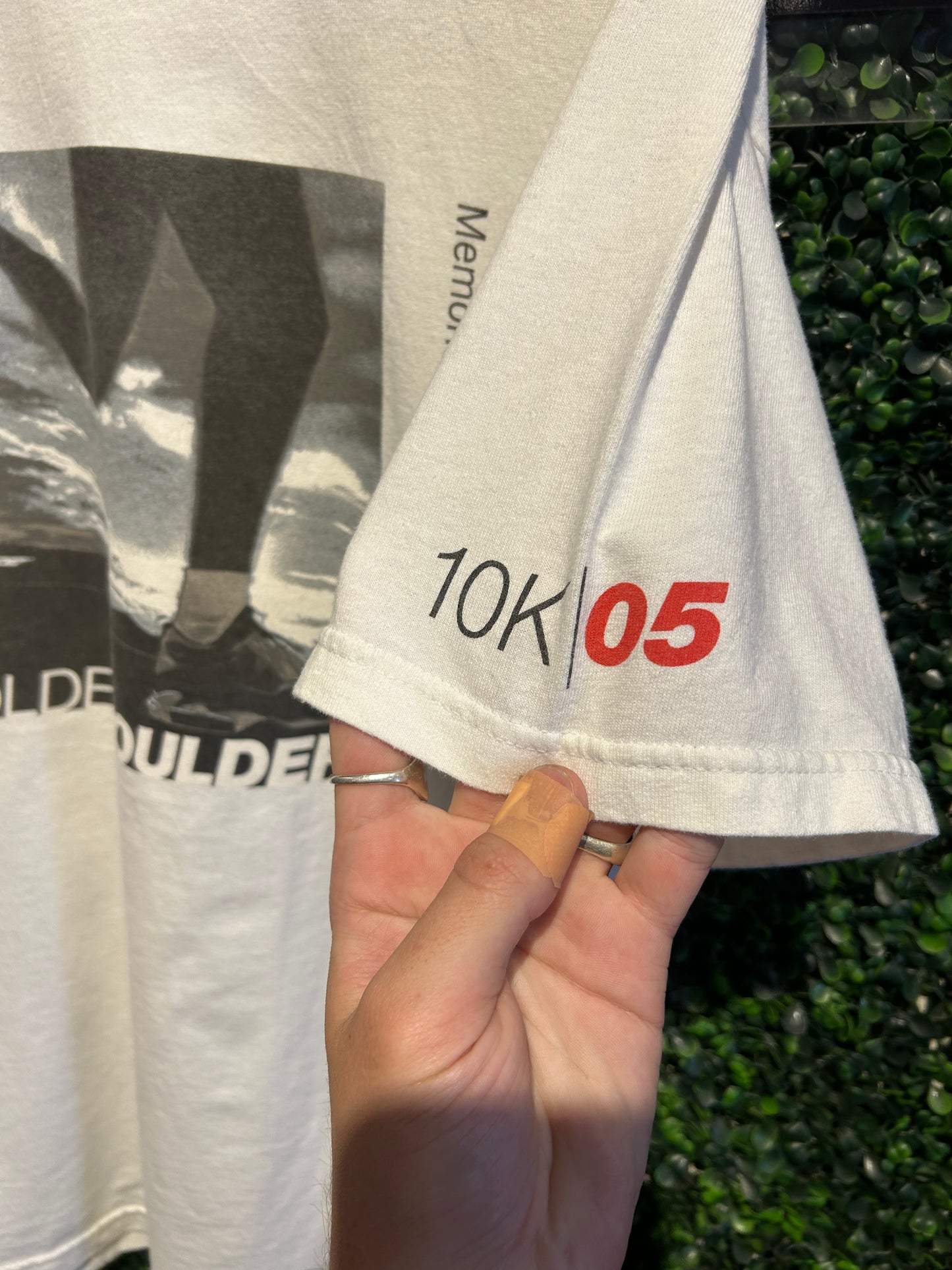 2005 Bolder Boulder New Balance T-Shirt. Size M/L