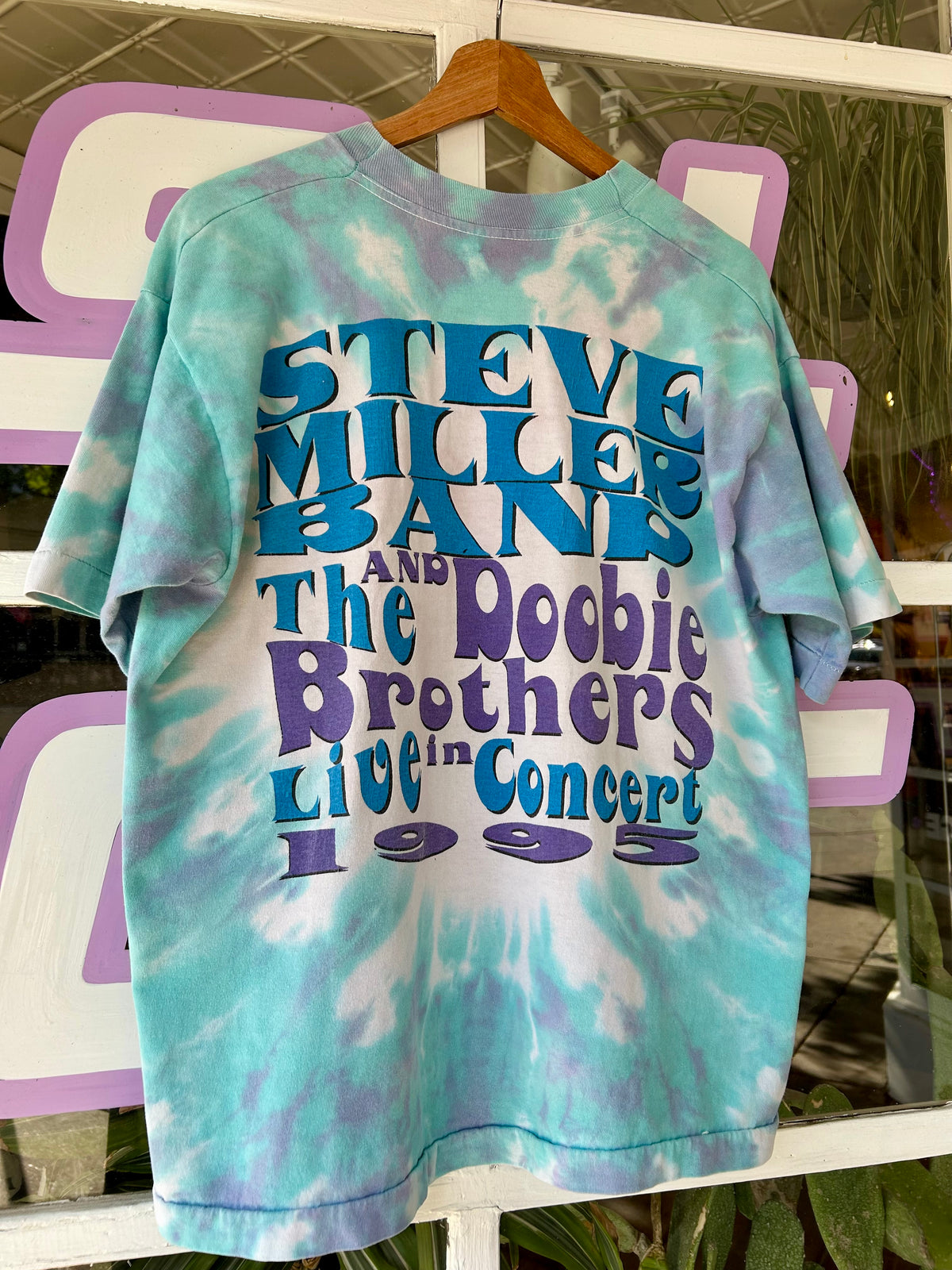 1995 Steve Miller Band & The Doobie Brothers Summer Tour Tie-Dye T-Shirt. Size M/L