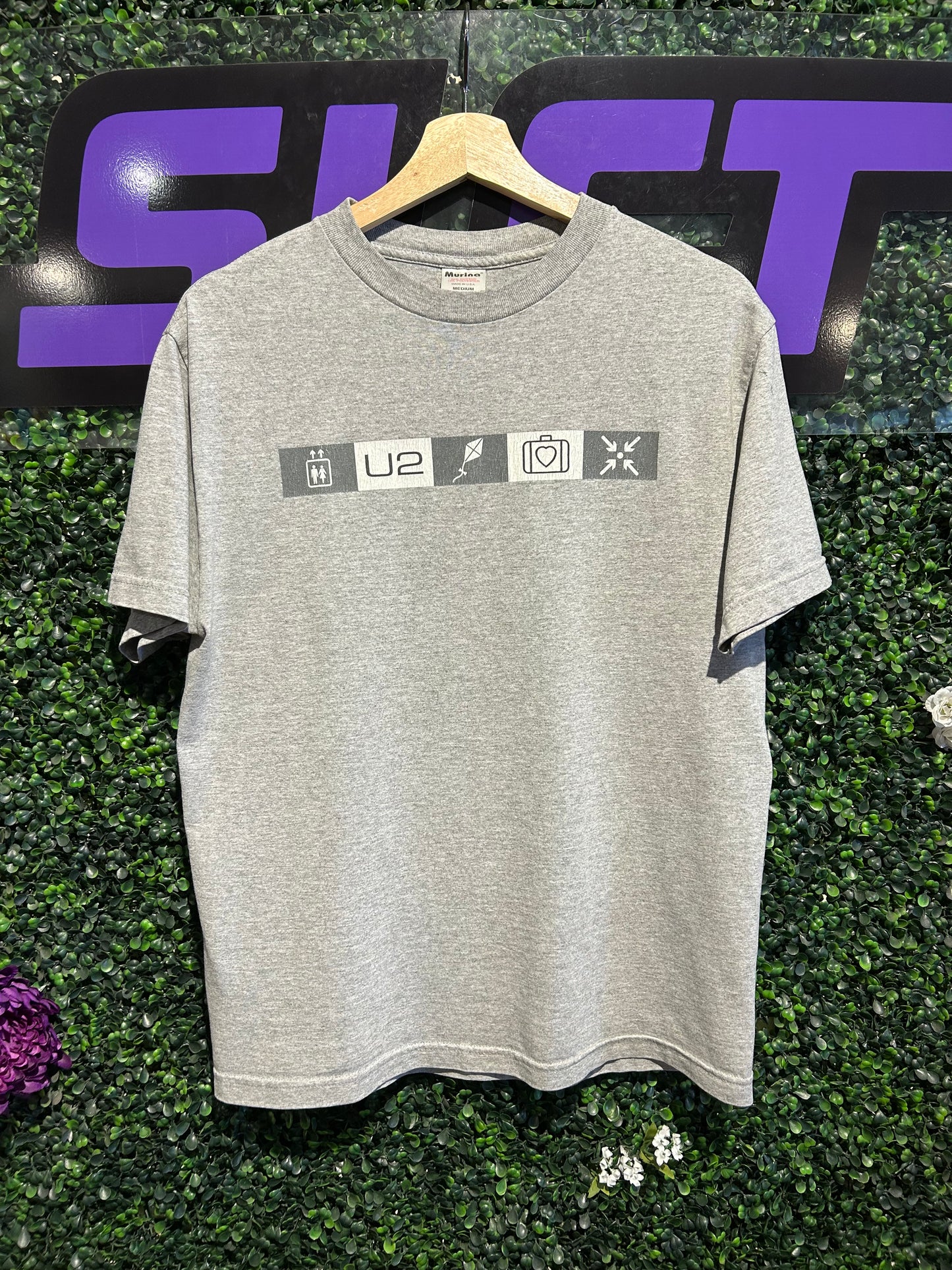 2001 U2 Elevation Tour T-Shirt. Size Medium