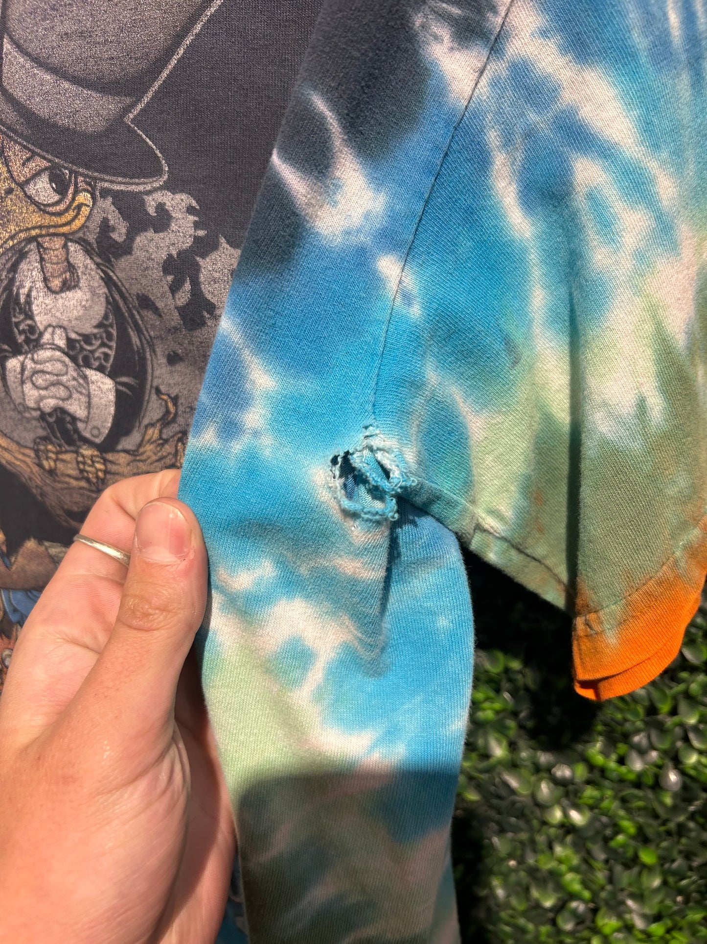 Vintage Disney Splash Mountain Tie-Dye T-Shirt. Size Large
