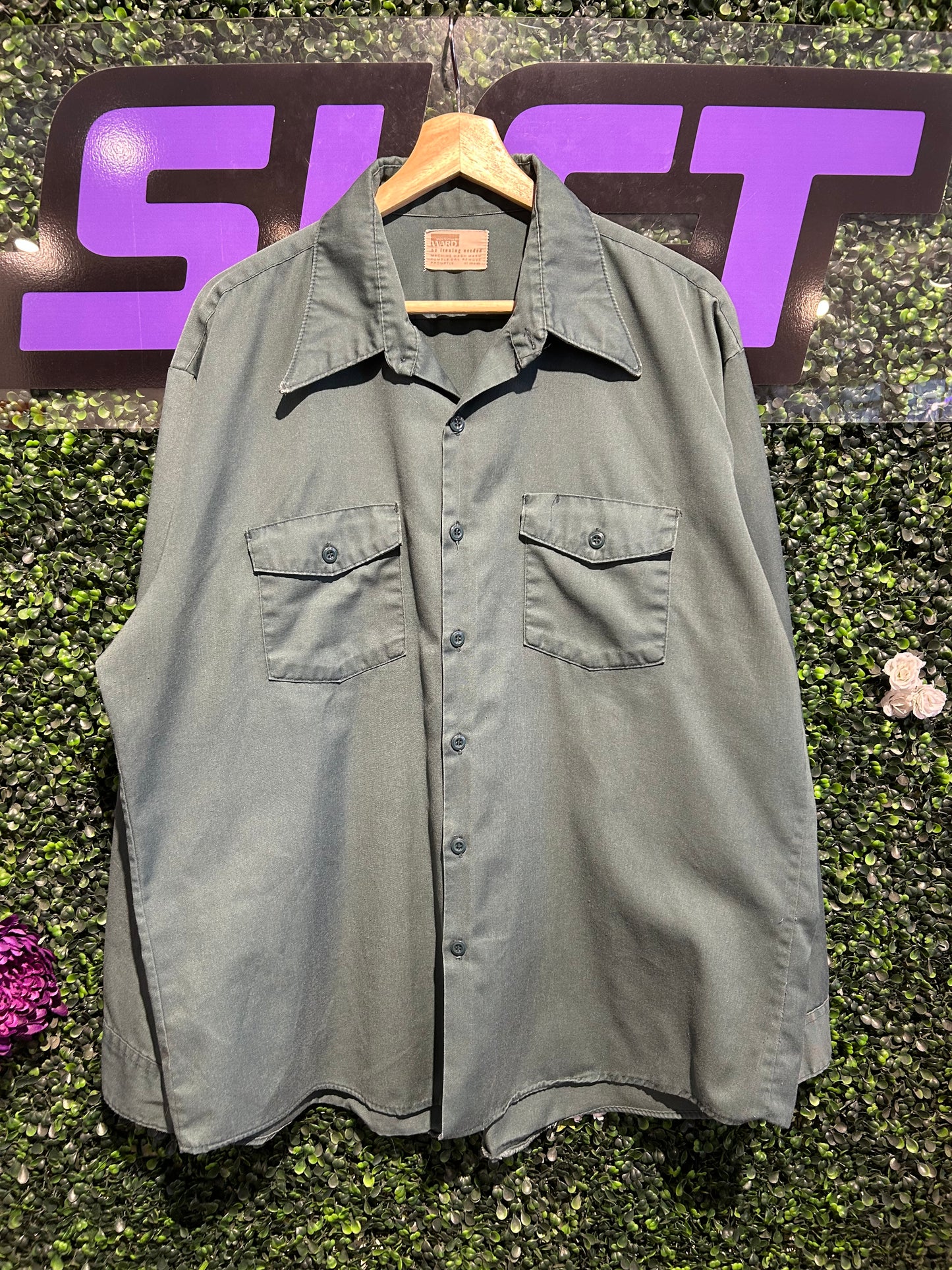 70s Montgomery Ward Work Button-Up Shirt. Size L/XL