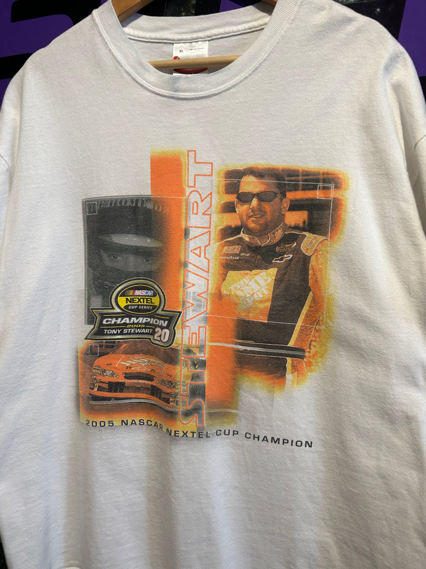 2005 Tony Stewart NASCAR T-Shirt. Size L/XL
