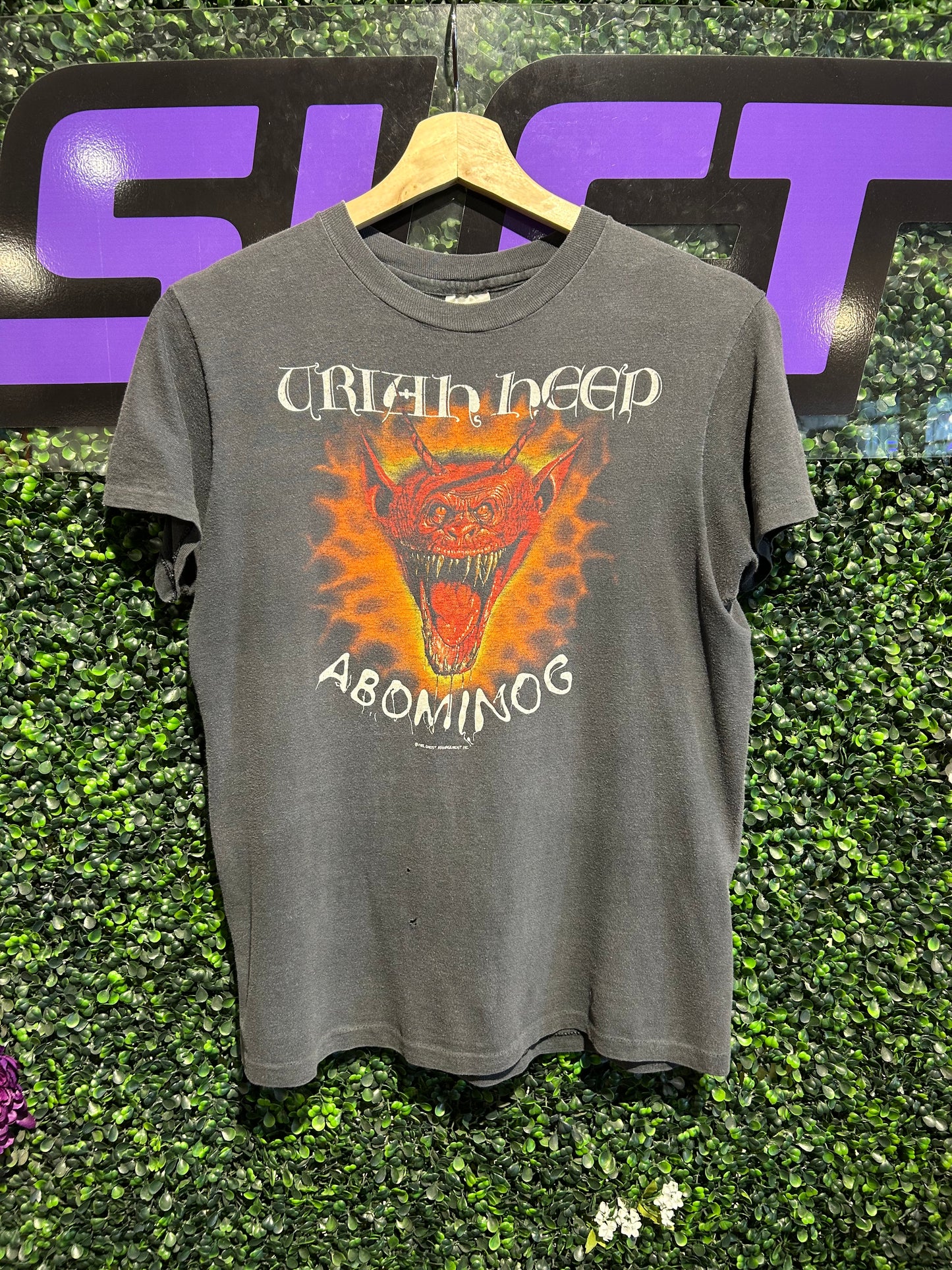1982 Uriah Heep Abominog Tour T-Shirt. Size S/M
