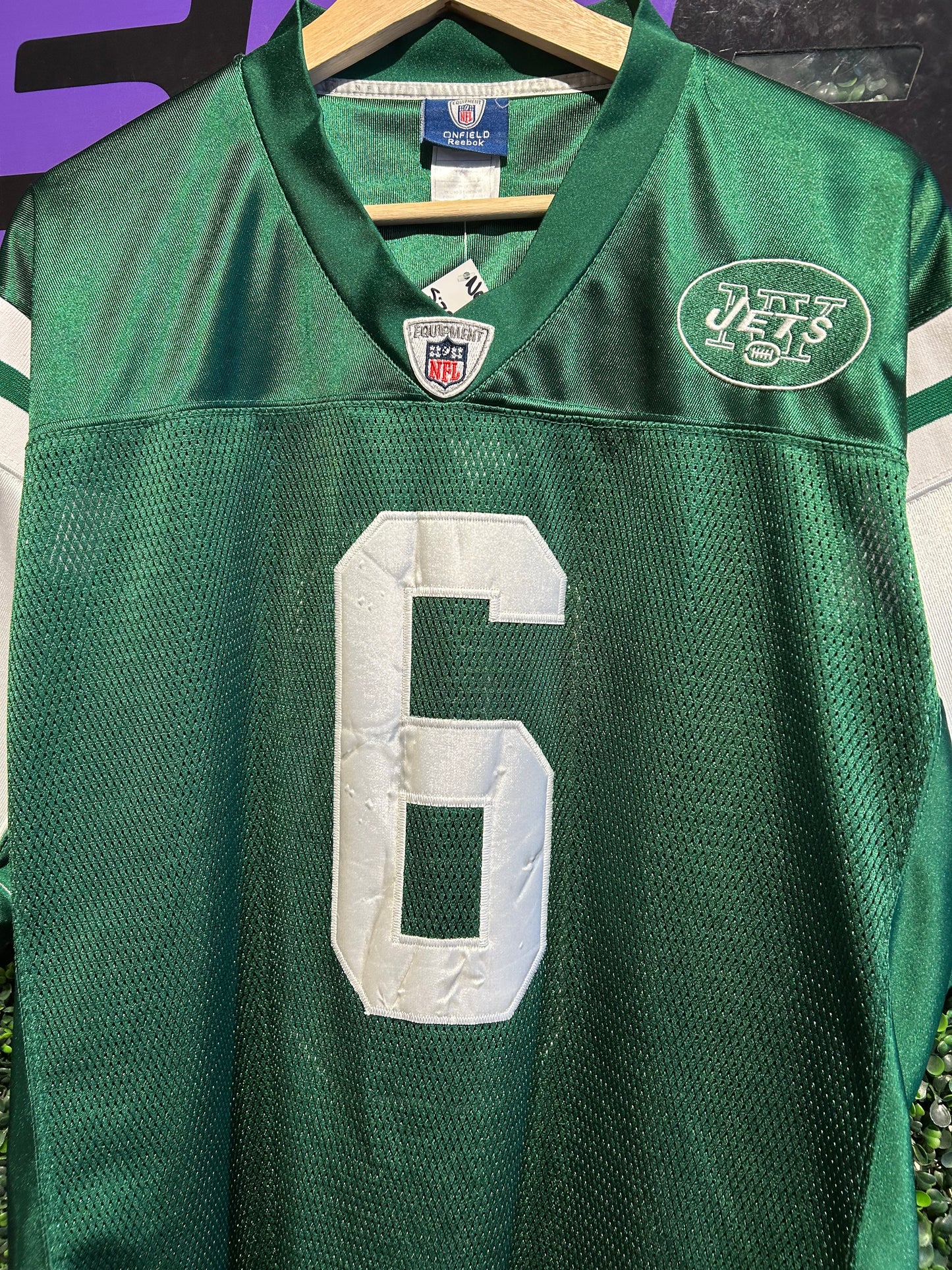 00s New York Jets #6 Mark Sanchez Jersey. Size Large