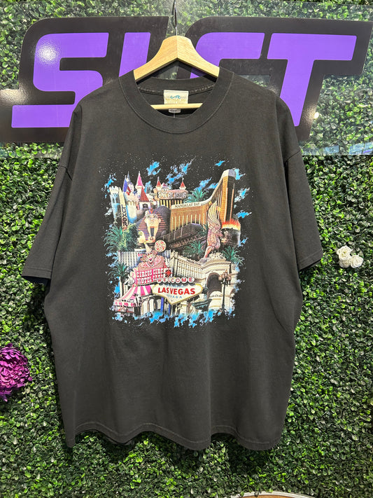 Vintage Madalay Bay Las Vegas T-Shirt. Size XXL
