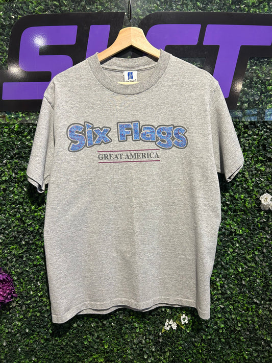 90s Six Flags T-Shirt. Size Medium