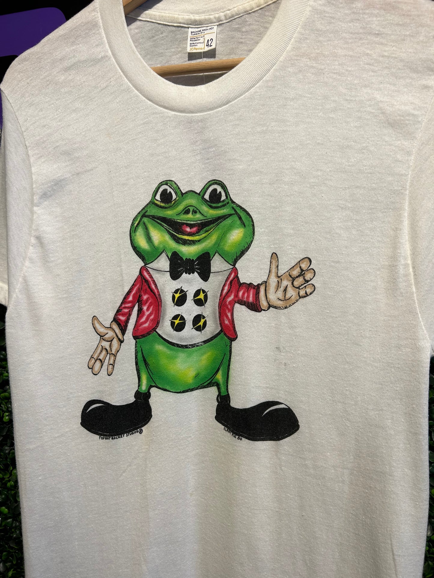 1980 Frog T-Shirt. Size S/M