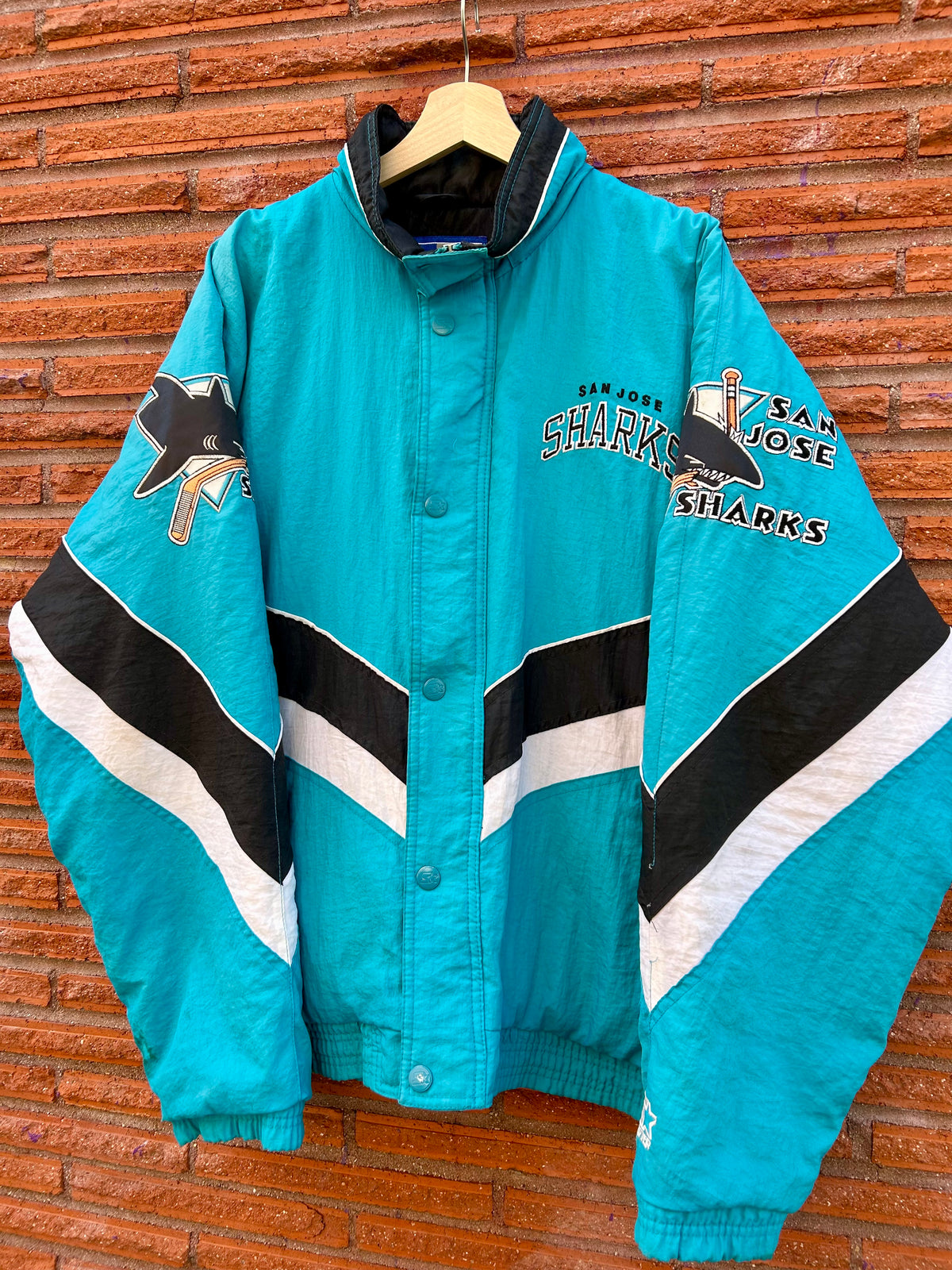 Vintage San Jose Sharks Starter Puffer Jacket. Size L/XL