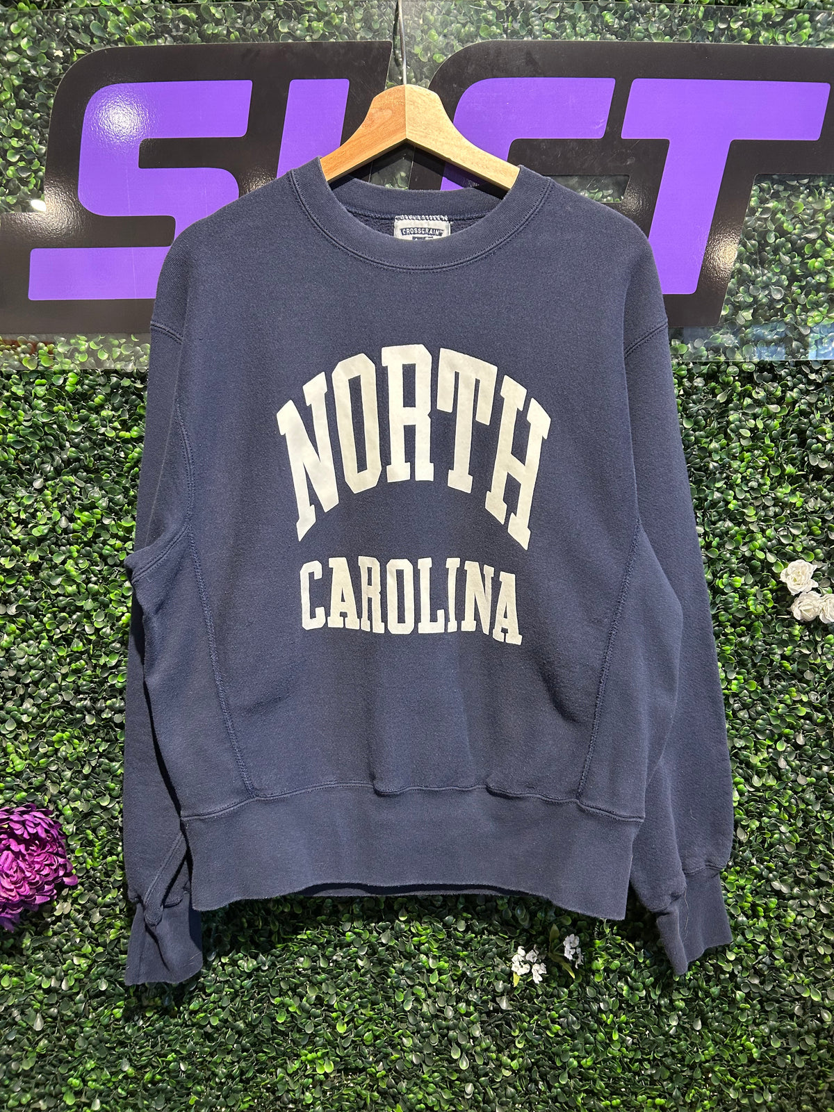 90s North Carolina Tar Heels Lee Crewneck. Size Medium
