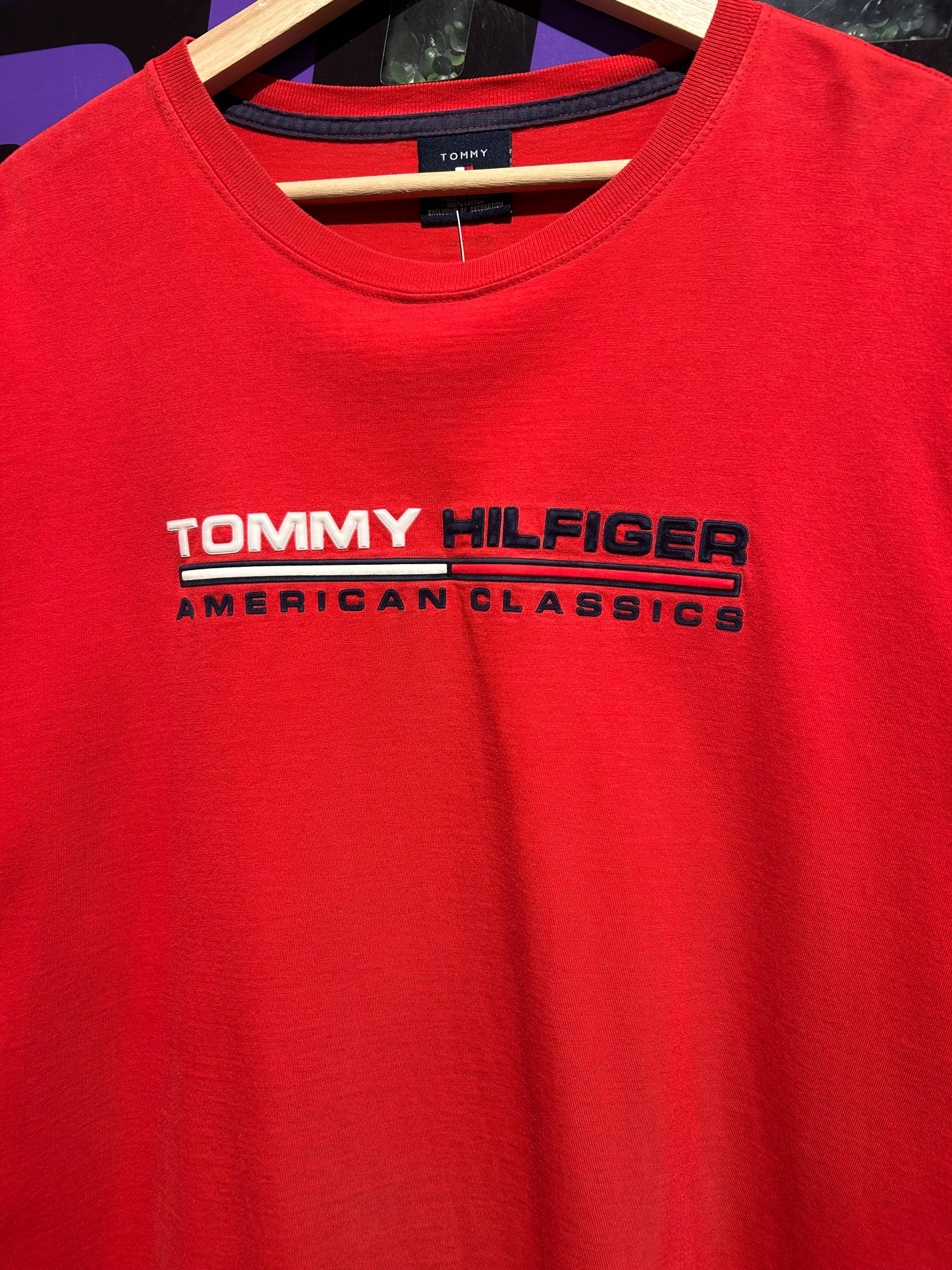 Vintage Tommy Hilfiger T-Shirt. Size XL