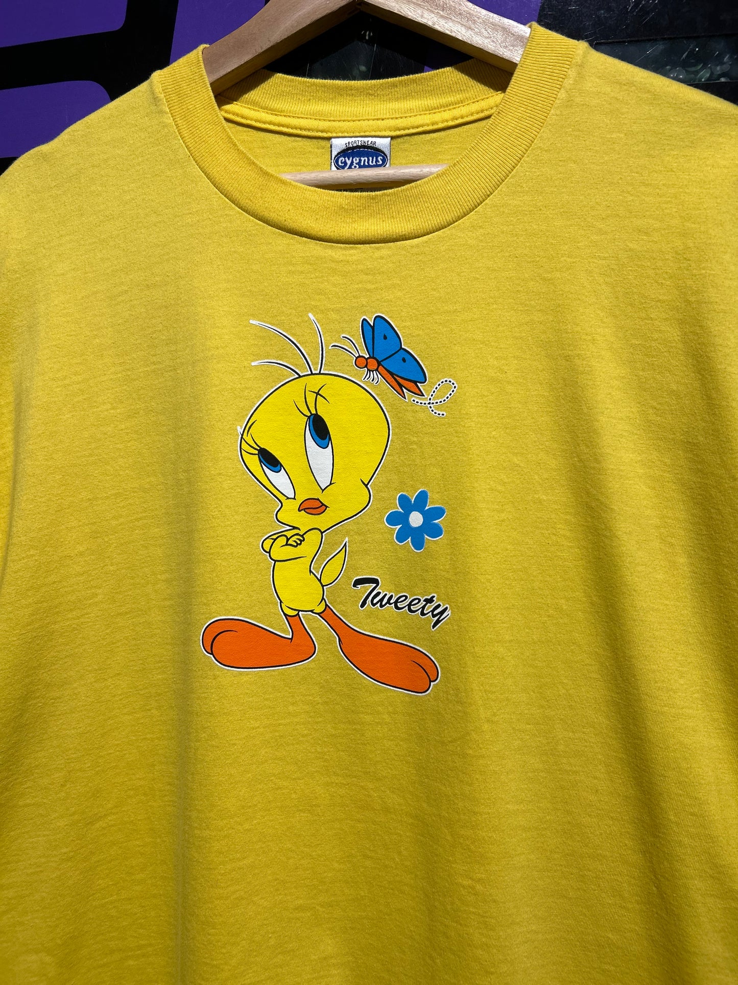 Vintage Tweety Bird T-Shirt. Size XL