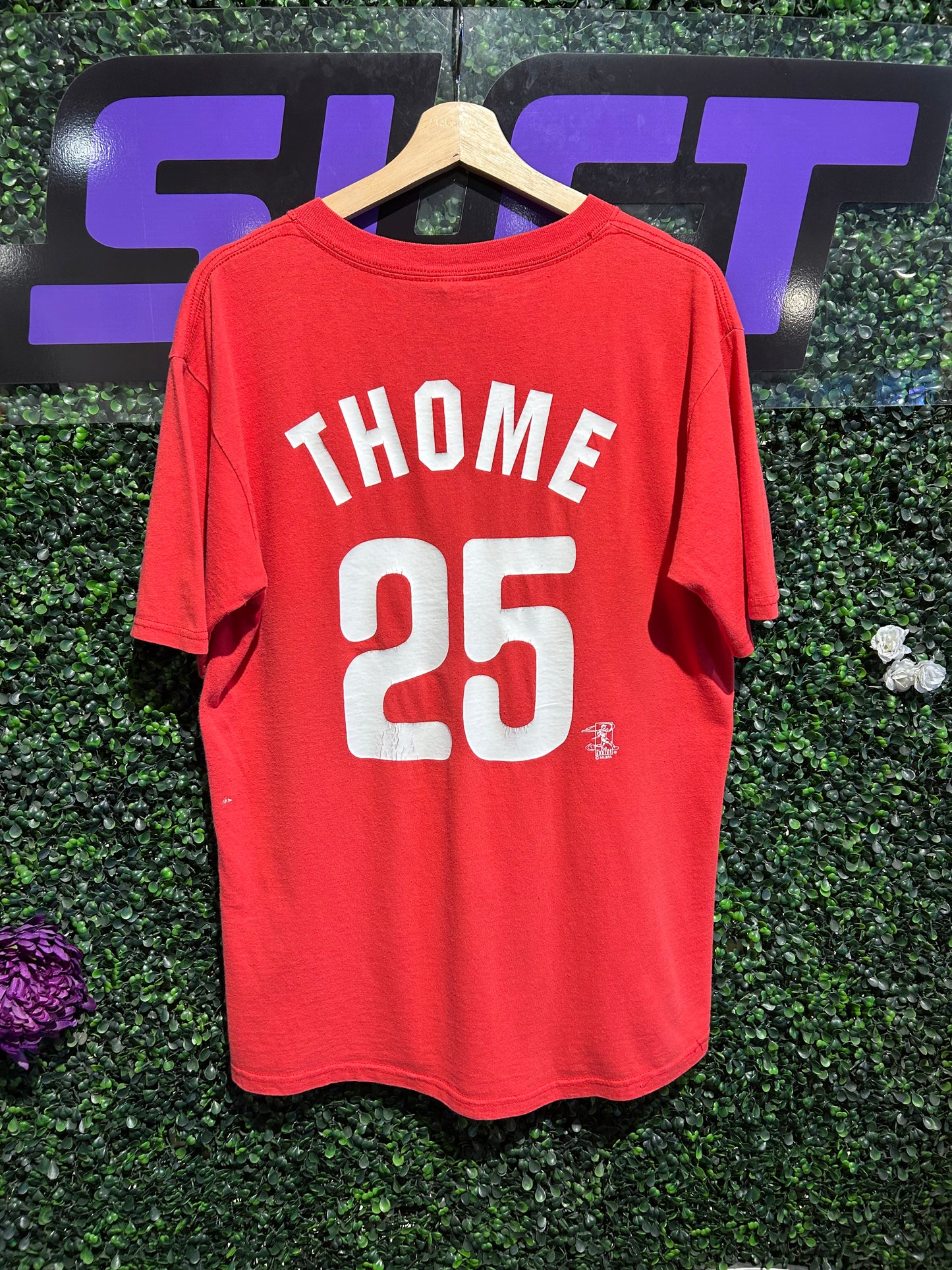 Vintage Philadelphia Phillies #25 Jim Thome T-Shirt. Size M/L