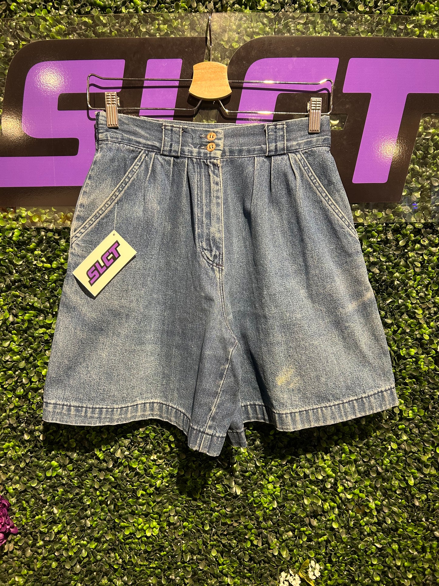 Vintage Denim Pleated Shorts. 27” Waist