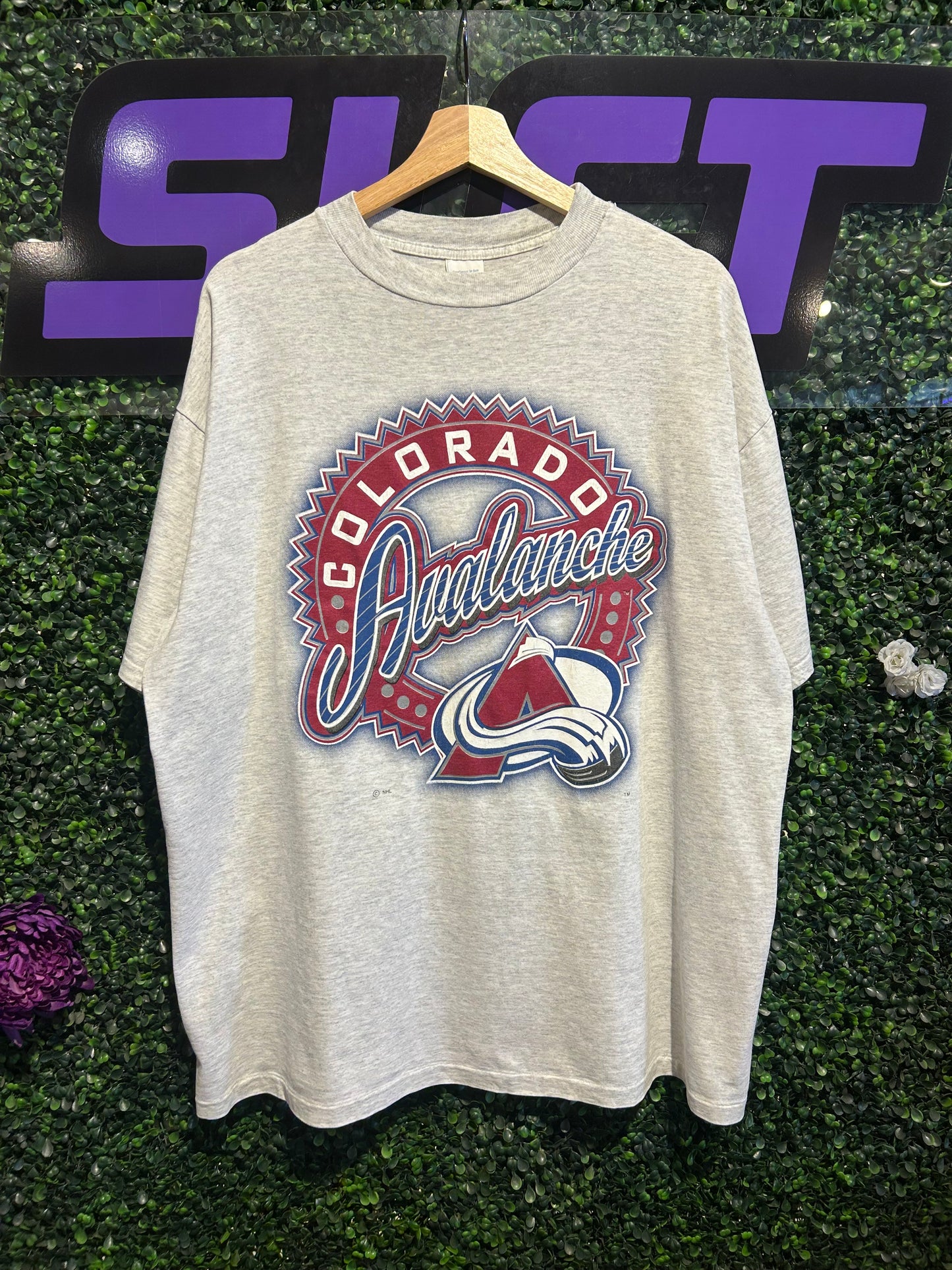 90s Colorado Avalanche Logo7 T-Shirt. Size XL