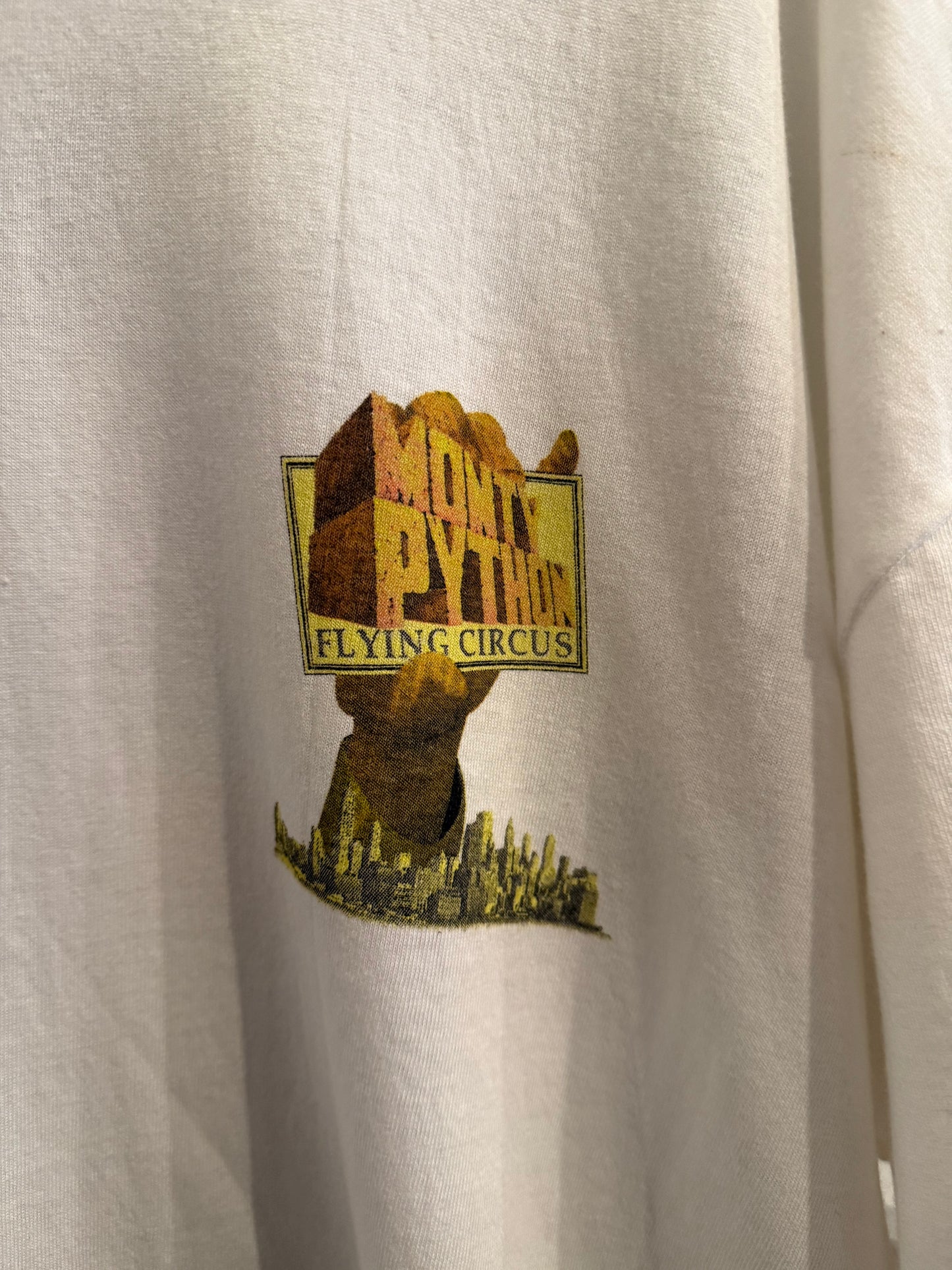 Monty Python Flying Circus T-Shirt Size XL