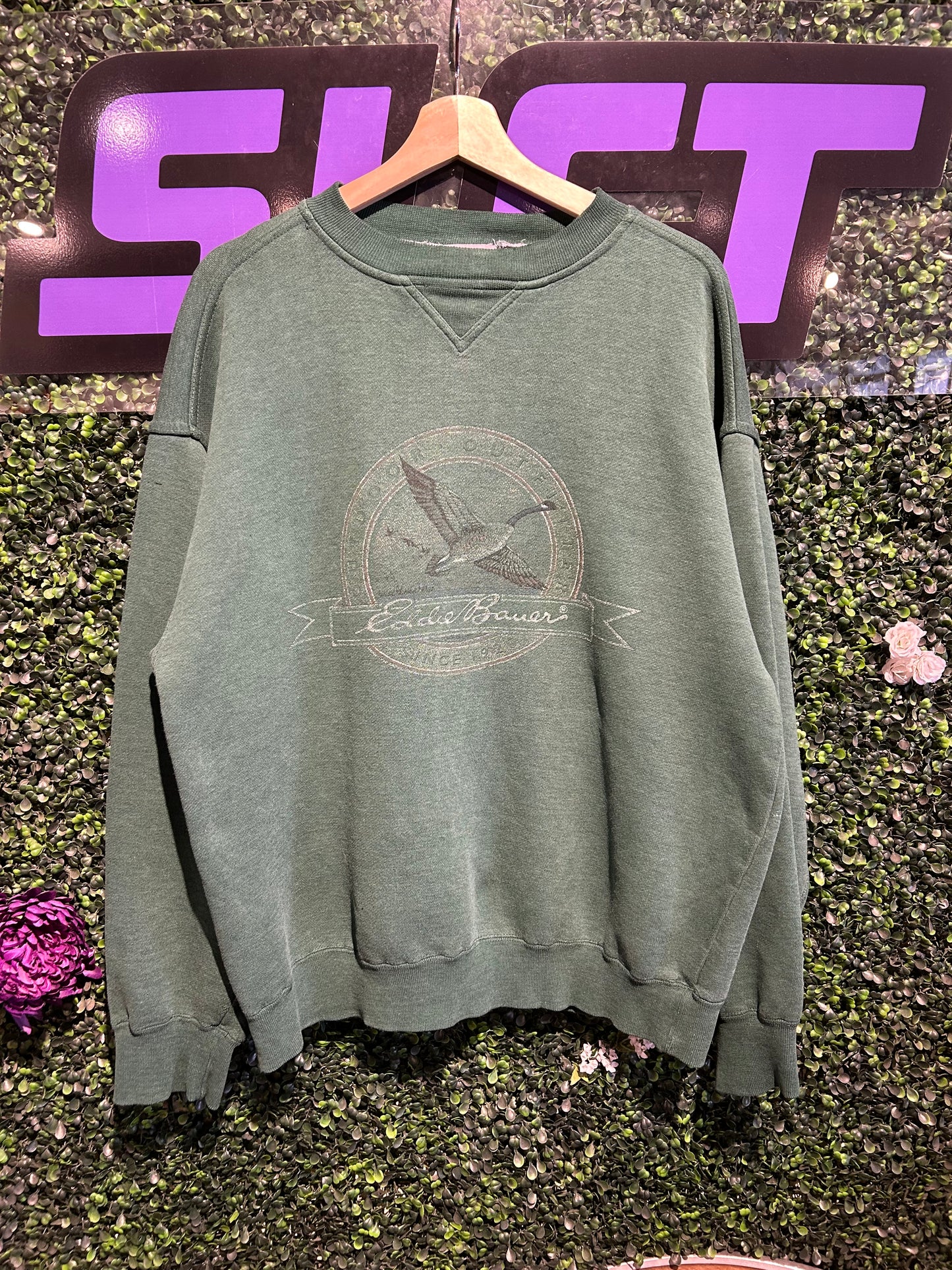 90s Eddie Bauer Crewneck. Size Large