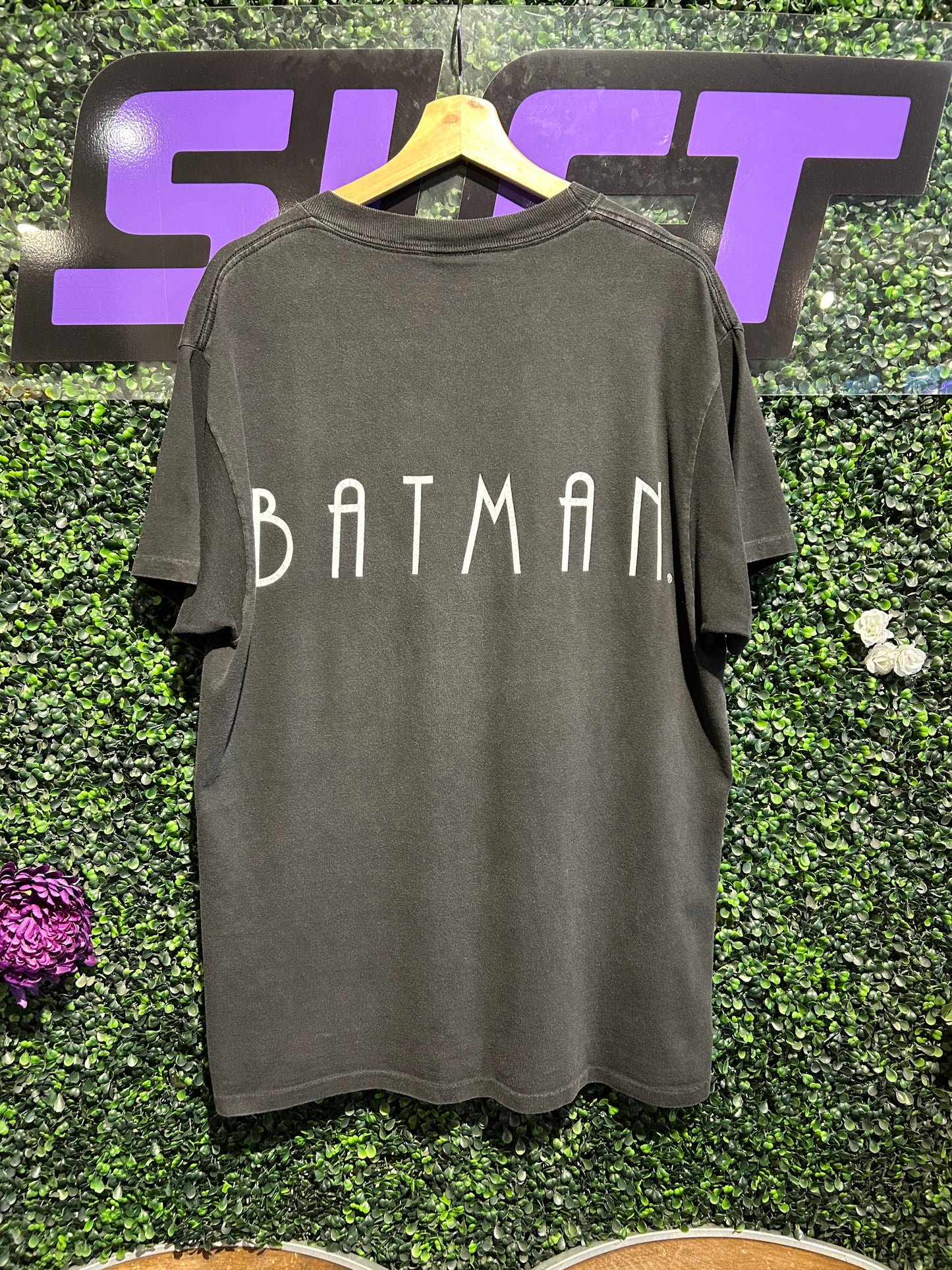 1992 DC Comics Batman T-Shirt. Size Large