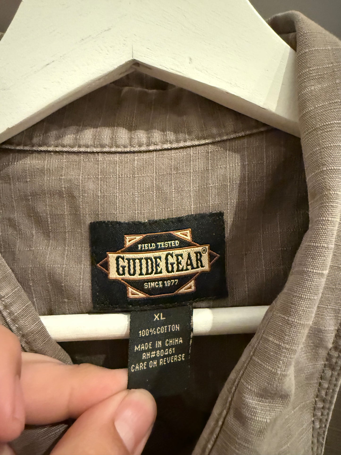 Guide Gear Button Up Size XL