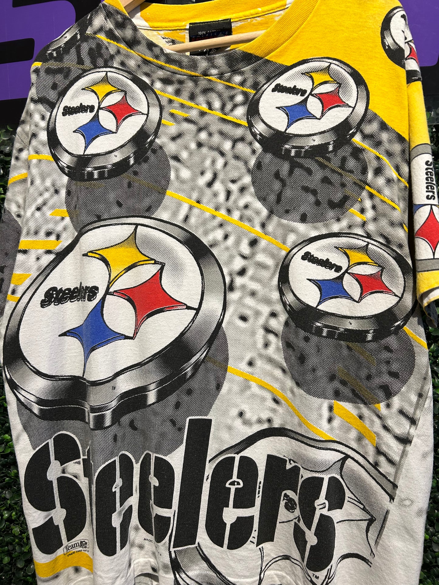 1995 Pittsburgh Steelers Magic Johnson T’s AOP T-Shirt. Size L/XL