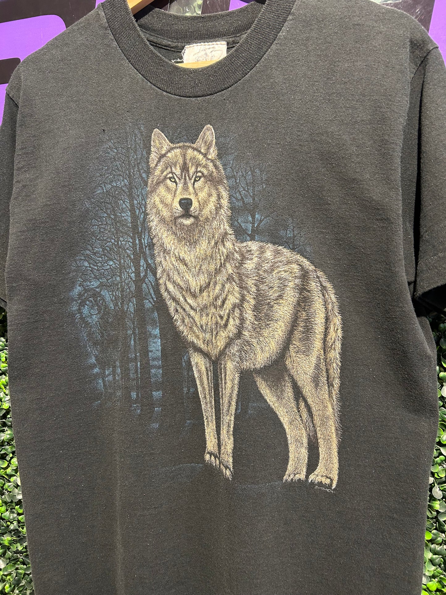 1991 Wolf T-Shirt. Size Medium