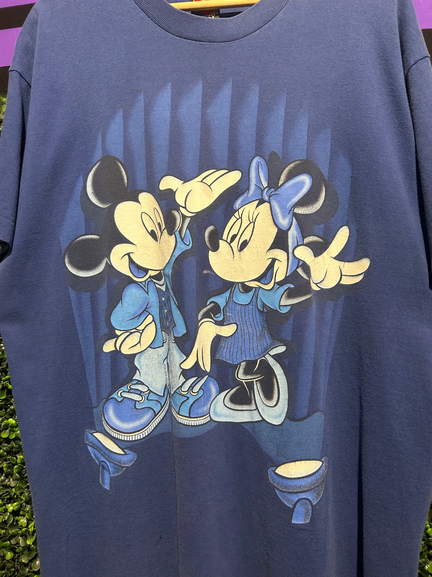 90s Disney Mickey & Minnie Mouse T-Shirt. Size L/XL