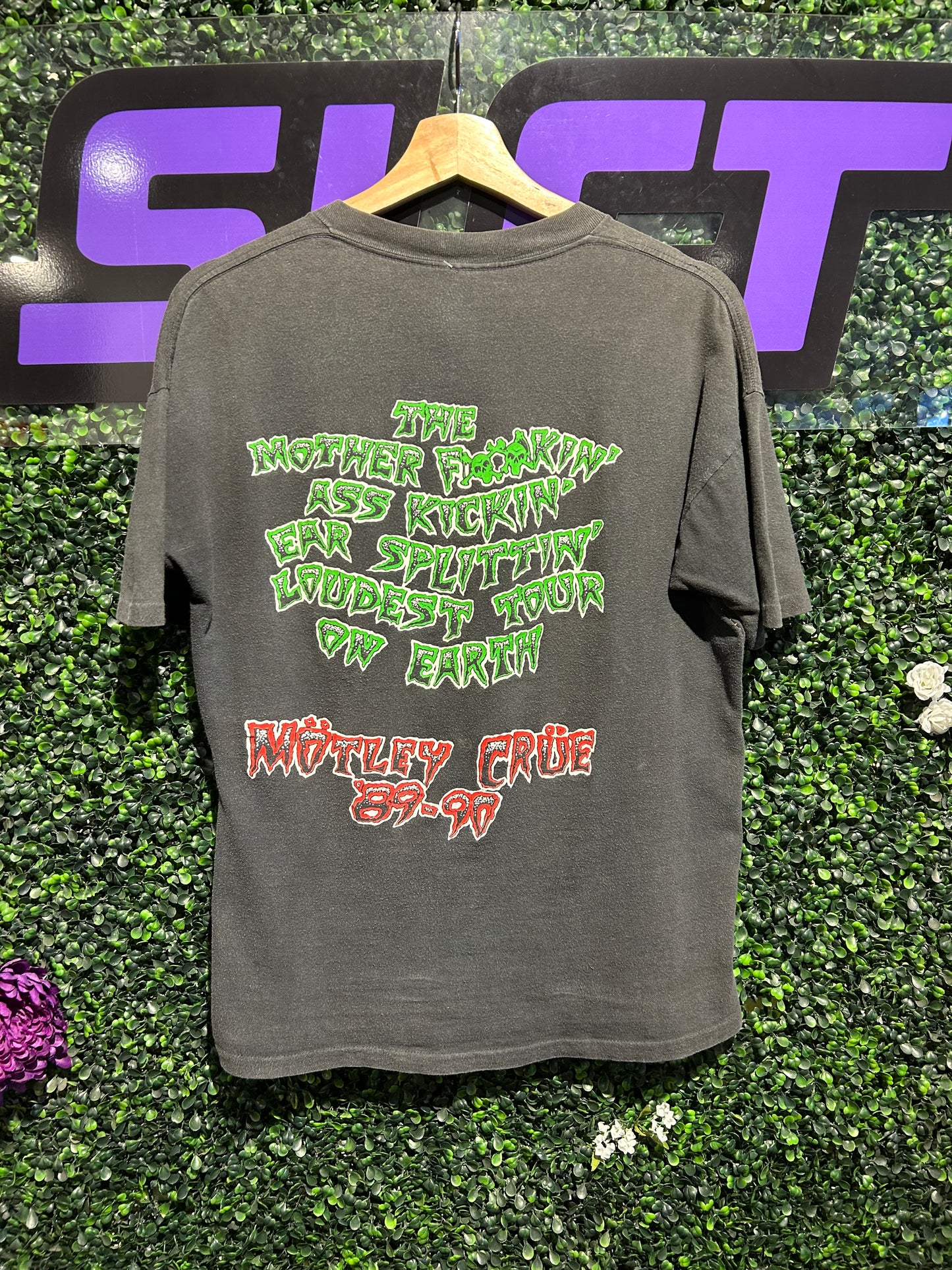 1989 Motley Crue Dr. Feelgood Pushead Tour T-Shirt. Size Medium