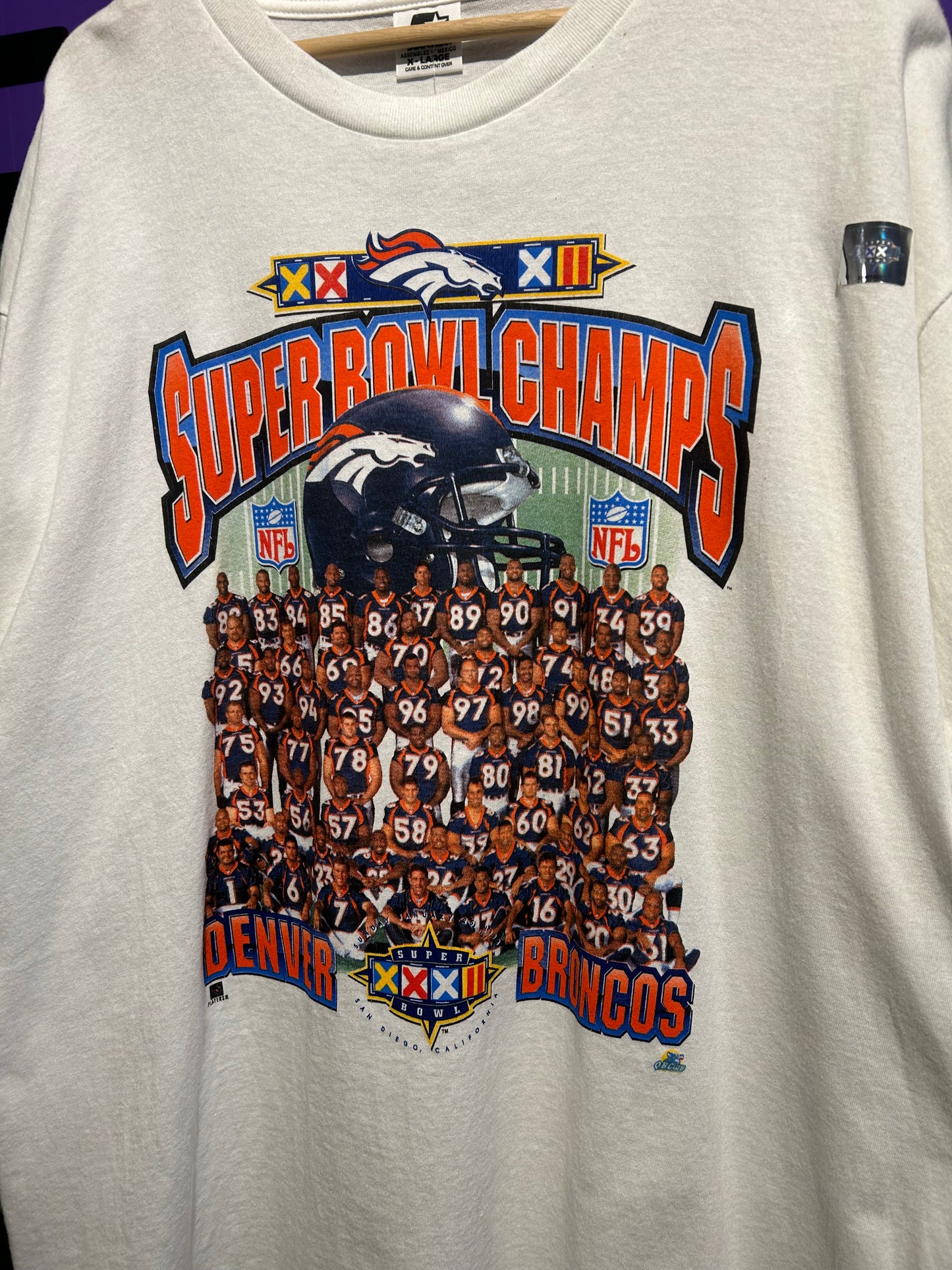 1998 Denver Broncos Super Bowl Starter T-Shirt. Size XXL