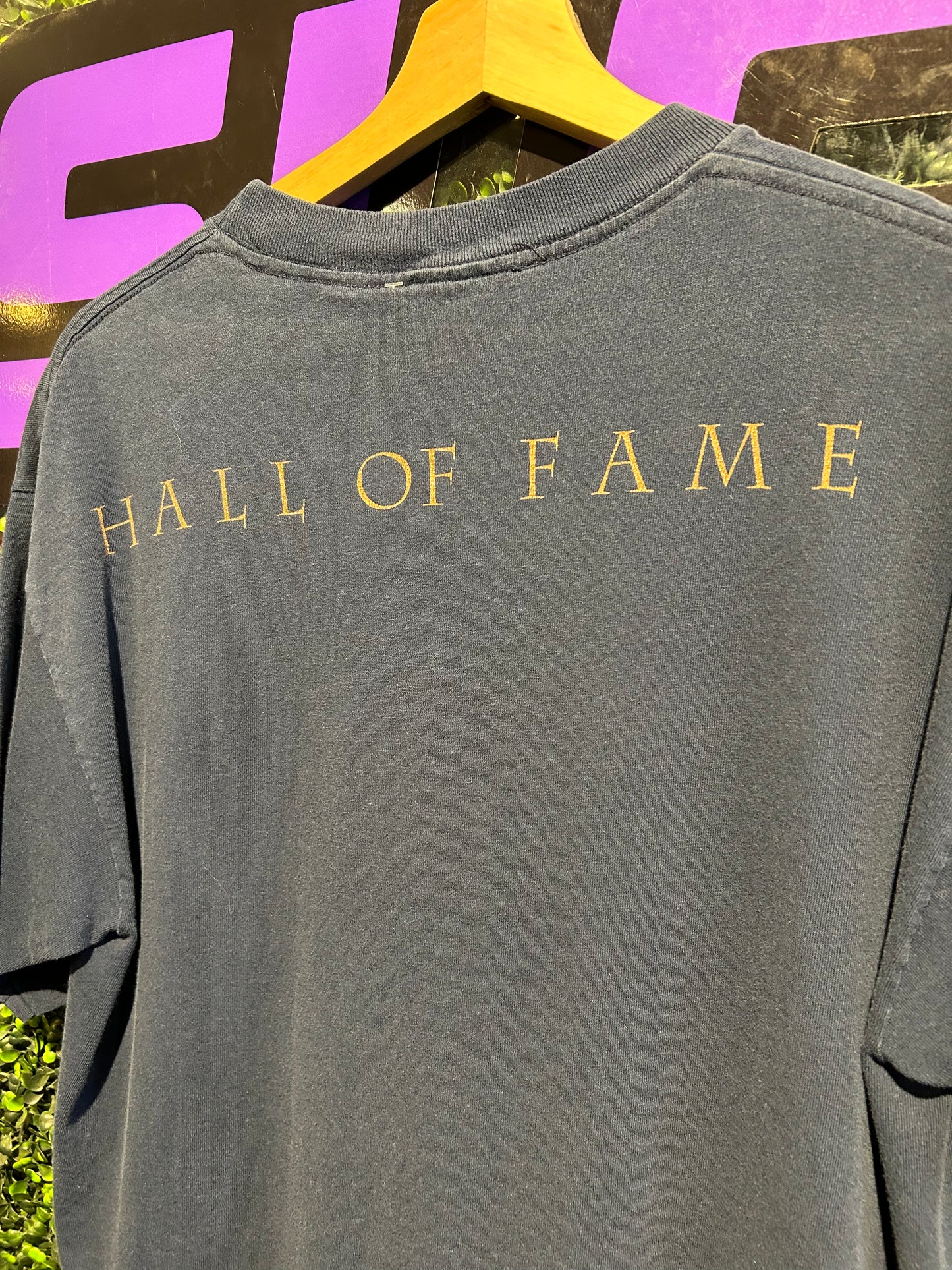 2000 The Moody Blues Hall of Fame T-Shirt. Size L/XL